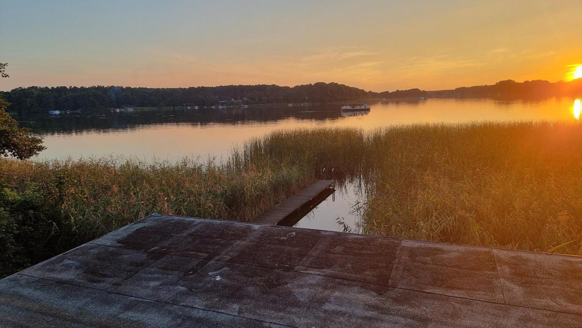 Mecklenburgische Seenplatte - Fh Mit Optionalem Steg Und Ruderboot Grosszerlang Экстерьер фото
